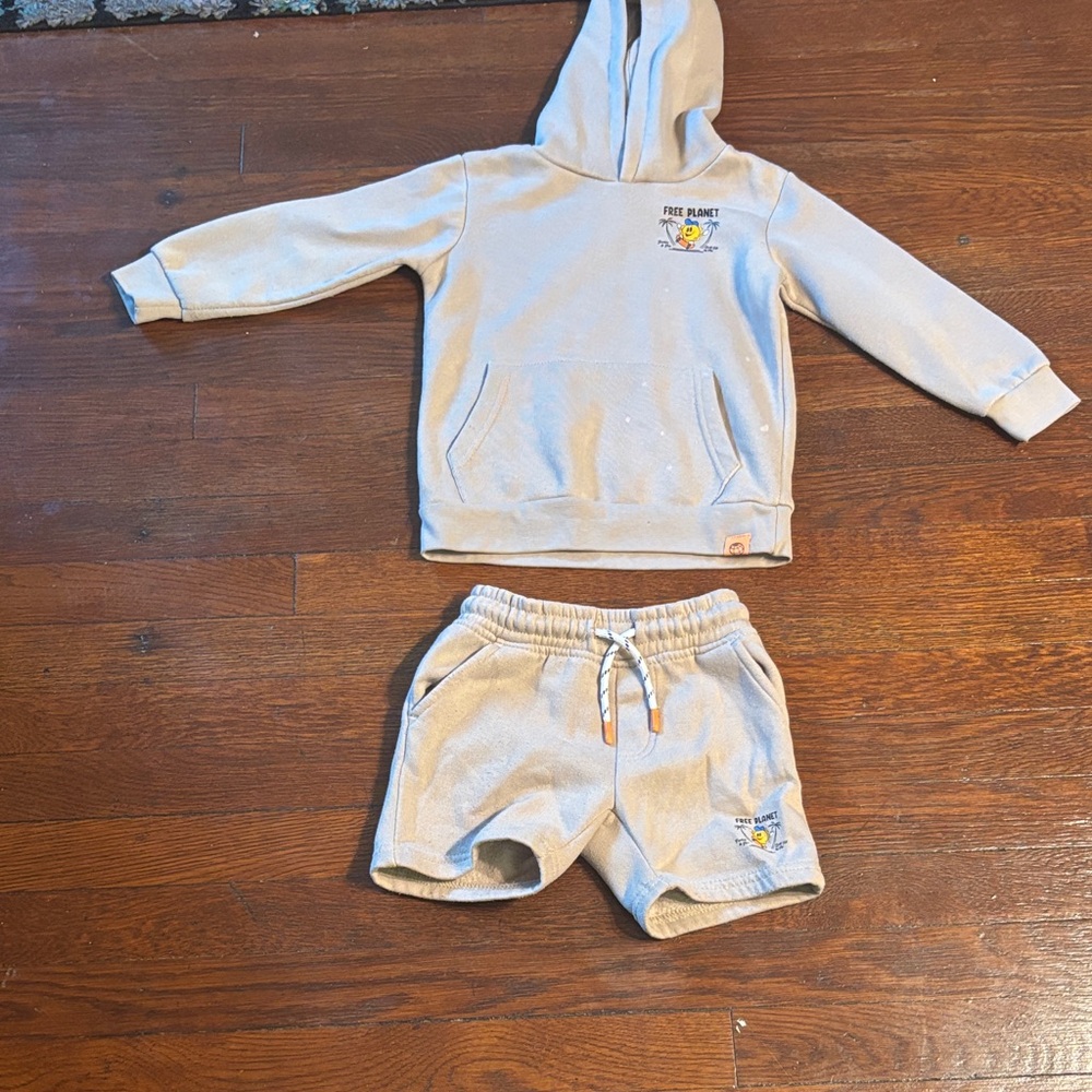 Free Planet Cream Kids Matching Set